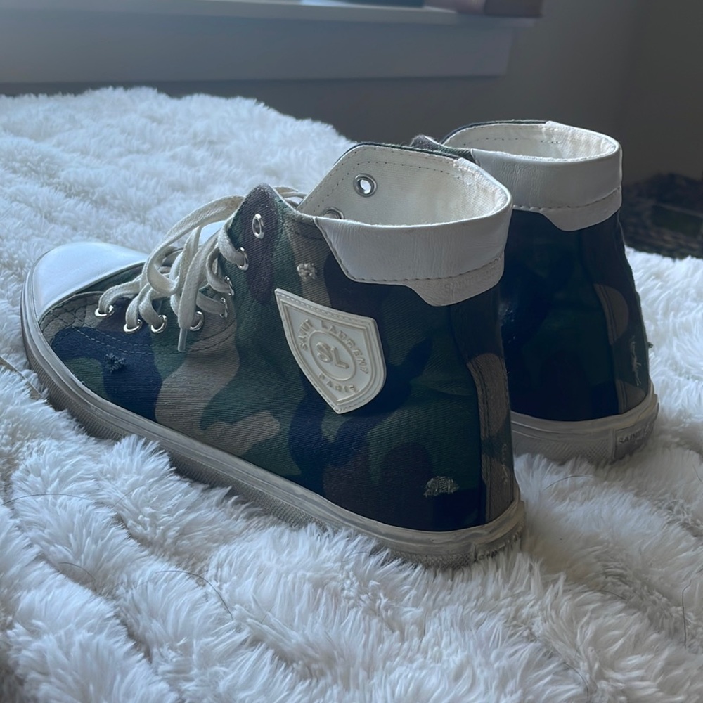 MENS SAINT LAURENT DISTRESSED CAMO HIGH TOP SNEAKERS